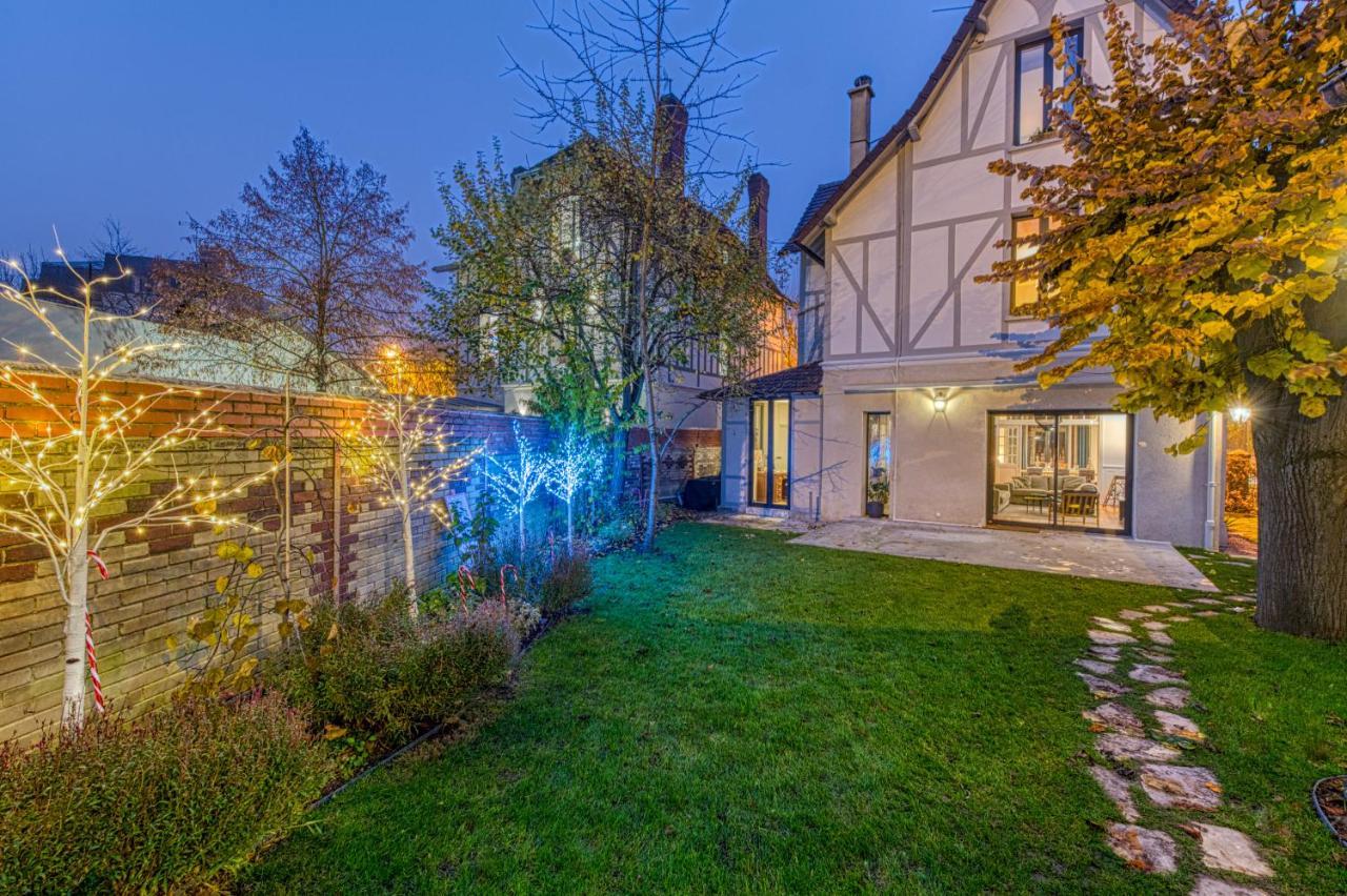 Cottage De La Foret Chantilly Exterior photo